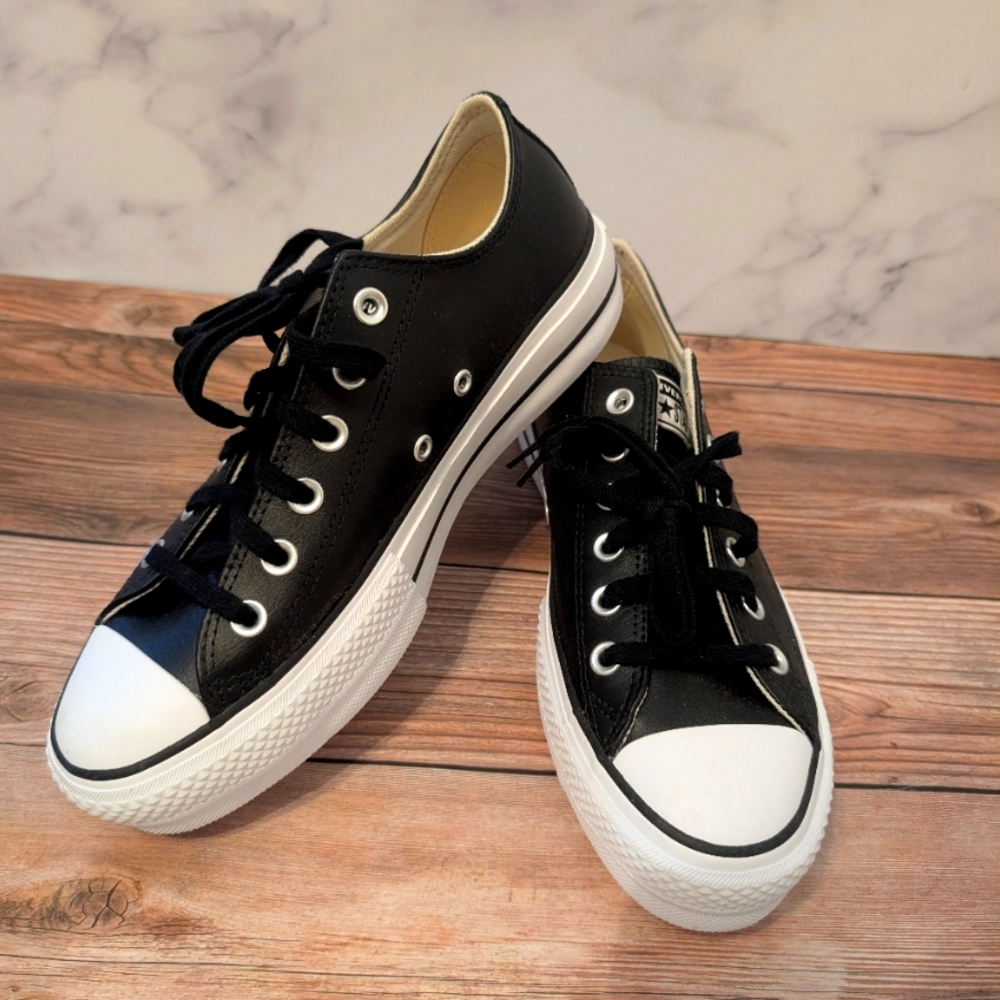 ✨🖤Chuck Taylor® All Star® Lift Low Top Leather Sneaker (Women) 🖤✨